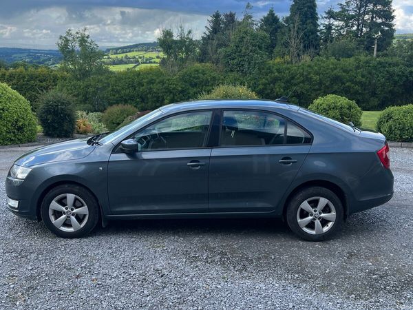 Skoda Rapid Saloon, Diesel, 2014, Grey