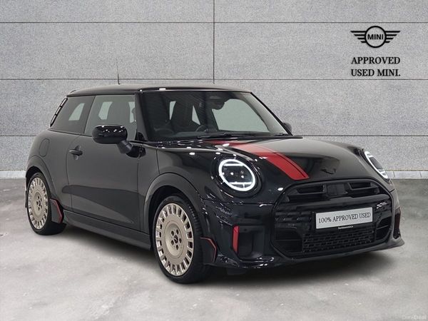 Mini Cooper Hatchback, Petrol, 2026, Black