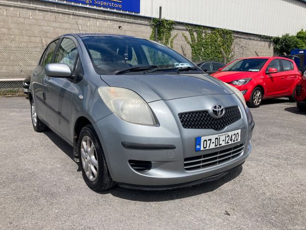 Toyota Yaris Hatchback, Petrol, 2007, Silver