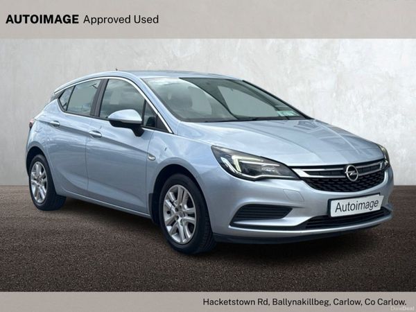 Opel Astra Hatchback, Diesel, 2016, Silver