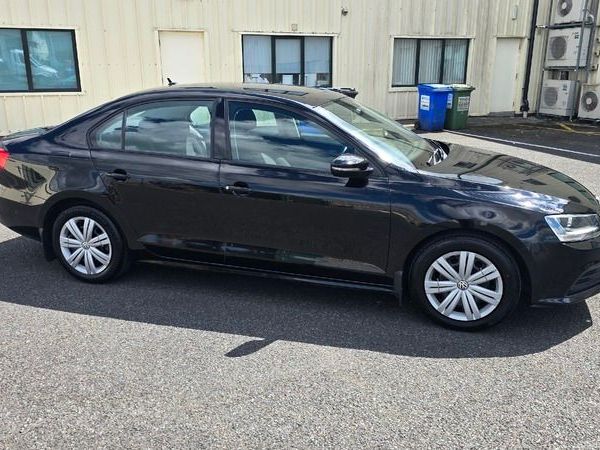Volkswagen Jetta Saloon, Diesel, 2015, Black