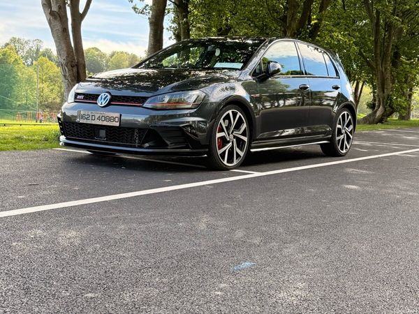 Volkswagen Golf Hatchback, Petrol, 2016, Grey