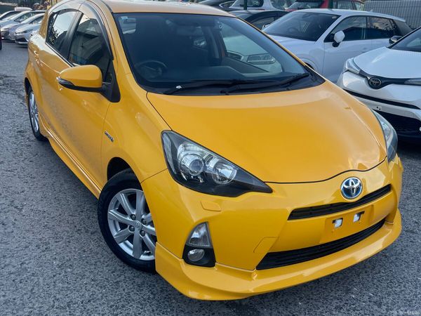 Toyota Aqua Hatchback, Petrol Hybrid, 2014, Yellow