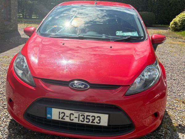 Ford Fiesta Hatchback, Diesel, 2012, Red