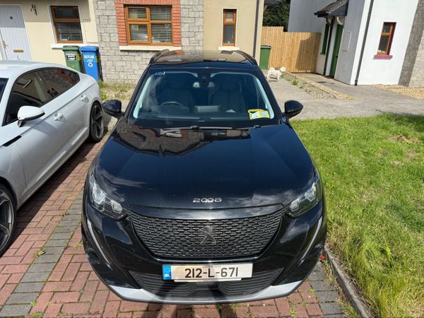 Peugeot 2008 MPV, Petrol, 2021, Black