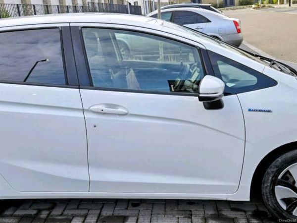 Honda Fit Hatchback, Petrol Hybrid, 2014, White