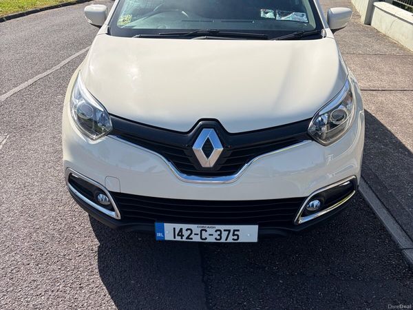 Renault Captur Hatchback, Diesel, 2014, Yellow