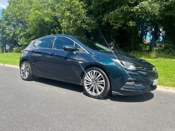Opel Astra Hatchback, Petrol, 2015, Green
