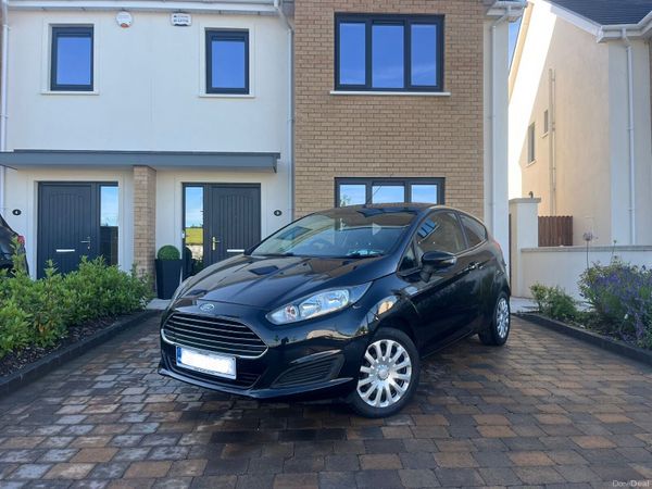 Ford Fiesta Hatchback, Petrol, 2015, Black