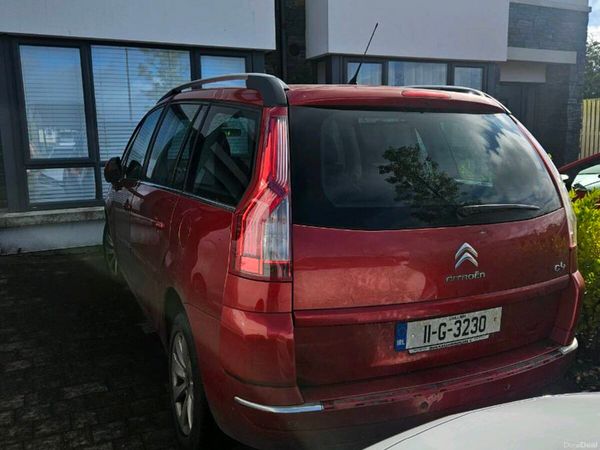 Citroen C4 Picasso MPV, Diesel, 2011, Red