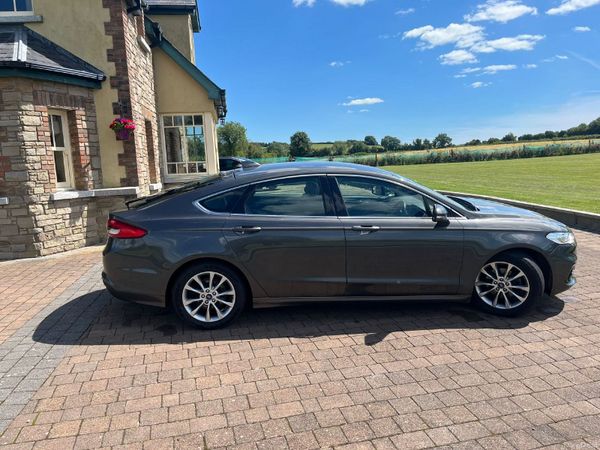Ford Mondeo Hatchback, Diesel, 2020, Grey