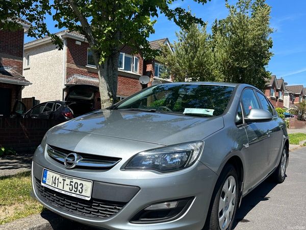 Opel Astra Saloon, Petrol, 2014, Silver