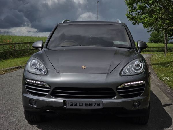 Porsche Cayenne SUV, Diesel, 2013, Grey
