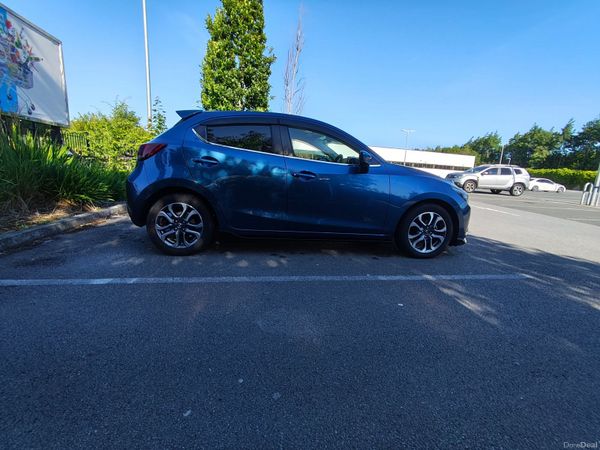 Mazda Demio MPV, Diesel, 2017, Blue