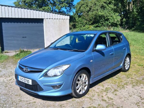 Hyundai i30 Hatchback, Diesel, 2011, Blue