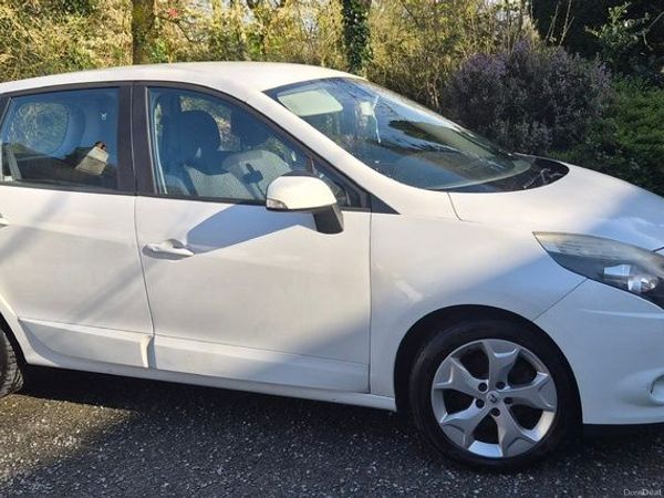 Renault Scenic MPV, Diesel, 2011, White