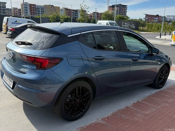 Opel Astra Hatchback, Petrol, 2016, Blue