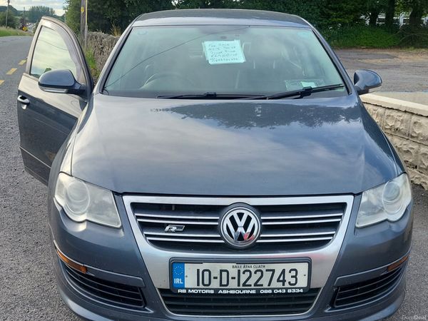 Volkswagen Passat Saloon, Diesel, 2010, Grey