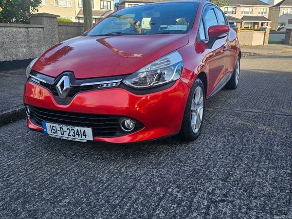 Renault Clio Hatchback, Diesel, 2015, Red