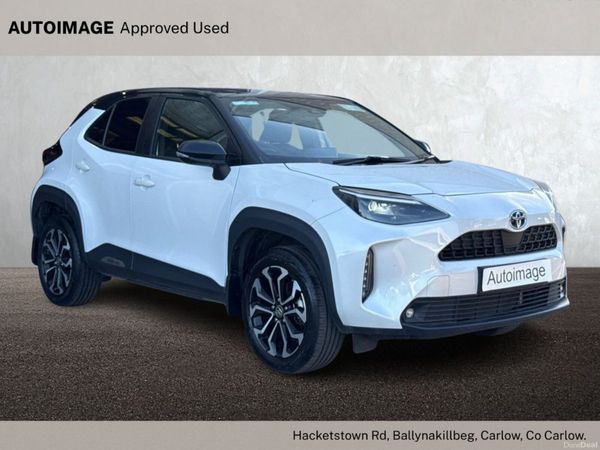 Toyota Yaris Cross Hatchback, Petrol Hybrid, 2024, White