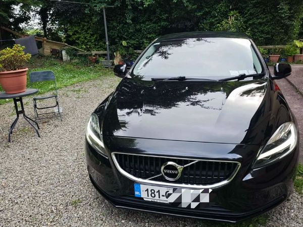 Volvo V40 Hatchback, Diesel, 2018, Black