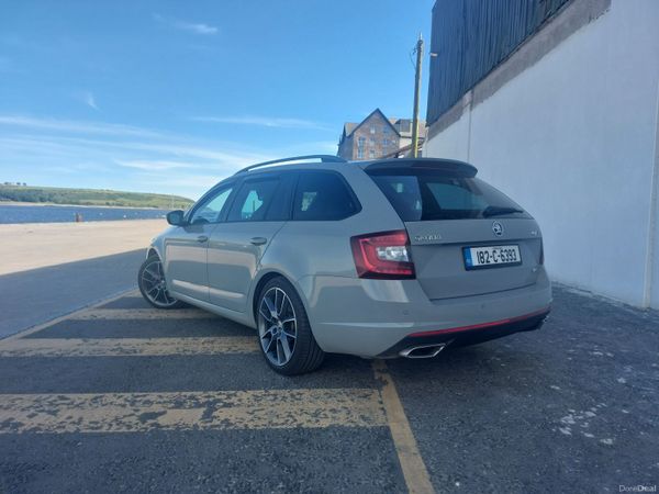 Skoda Octavia Estate, Diesel, 2018, Grey