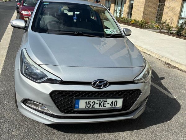 Hyundai i20 Hatchback, Petrol, 2015, Silver