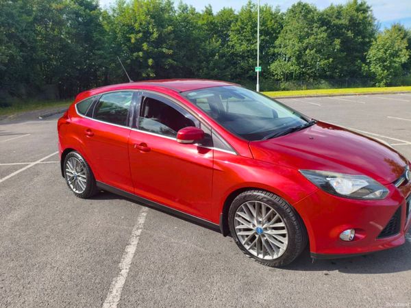 Ford Focus Hatchback, Diesel, 2012, Red