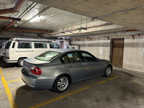 BMW 3-Series Saloon, Petrol, 2007, Green