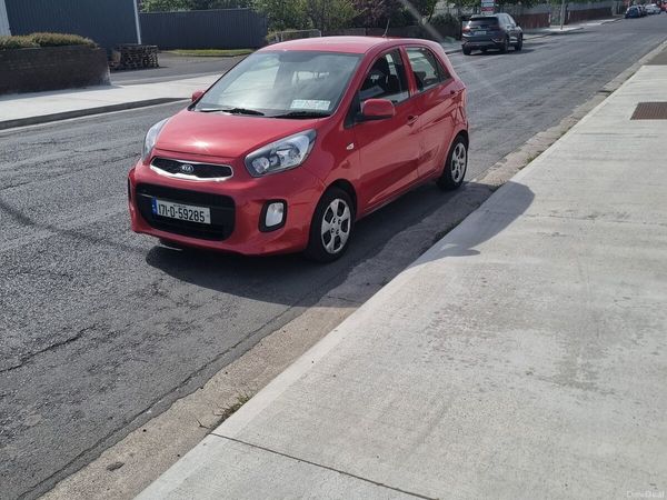 Kia Picanto Hatchback, Petrol, 2017, Red