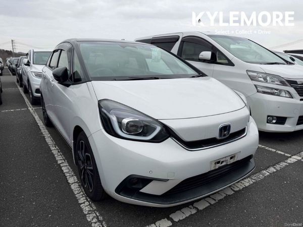 Honda Fit Hatchback, Petrol Hybrid, 2021, White
