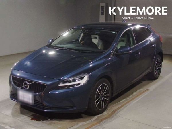 Volvo V40 Hatchback, Petrol, 2019, Blue