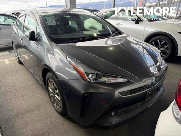 Toyota Prius Hatchback, Petrol Hybrid, 2021, Grey