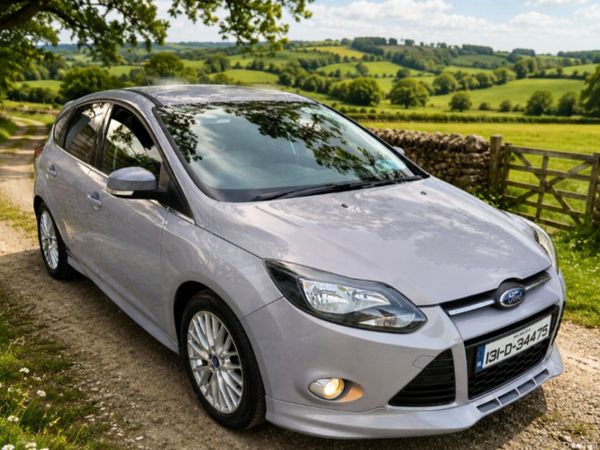 Ford Focus Hatchback, Petrol, 2013, Silver