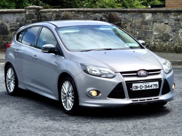 Ford Focus Hatchback, Petrol, 2013, Silver