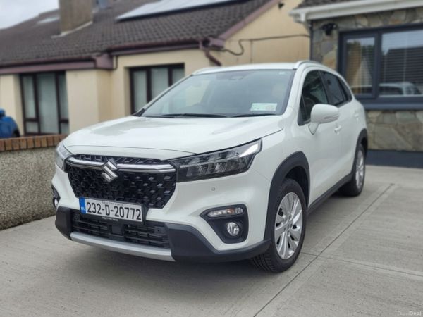Suzuki S-CROSS Hatchback, Petrol, 2023, White