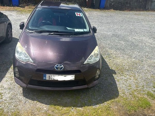 Toyota Aqua Hatchback, Petrol Hybrid, 2014, Black