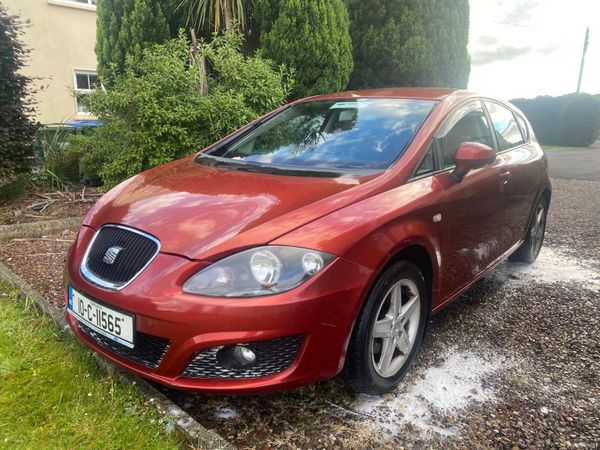 SEAT Leon Hatchback, Diesel, 2010, Red