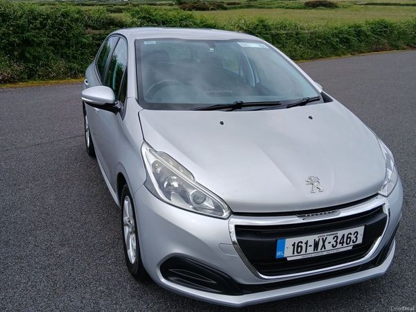Peugeot 208 Hatchback, Petrol, 2016, Silver