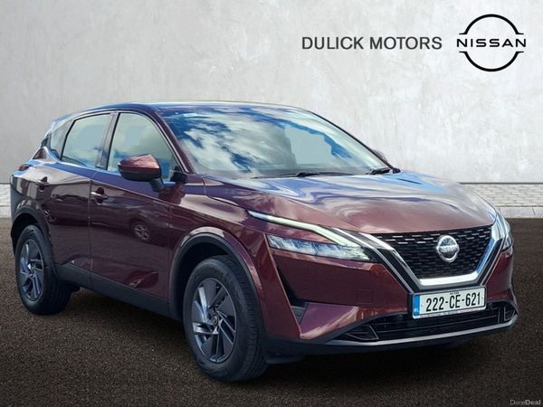 Nissan Qashqai MPV, Petrol, 2022, Red