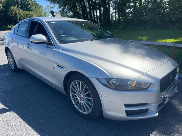 Jaguar XE Saloon, Diesel, 2016, Silver