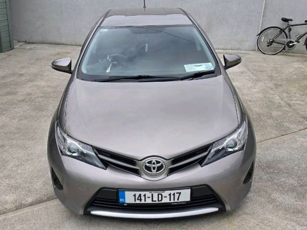 Toyota Auris MPV, Petrol, 2014, Bronze
