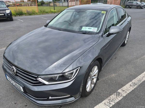 Volkswagen Passat Saloon, Petrol, 2015, Grey