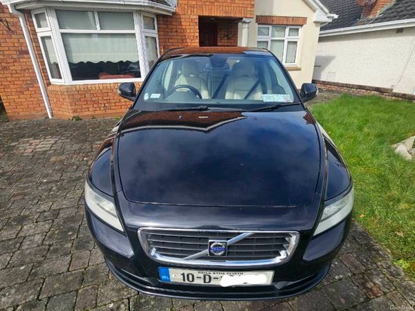 Volvo S40 Saloon, Diesel, 2010, Black