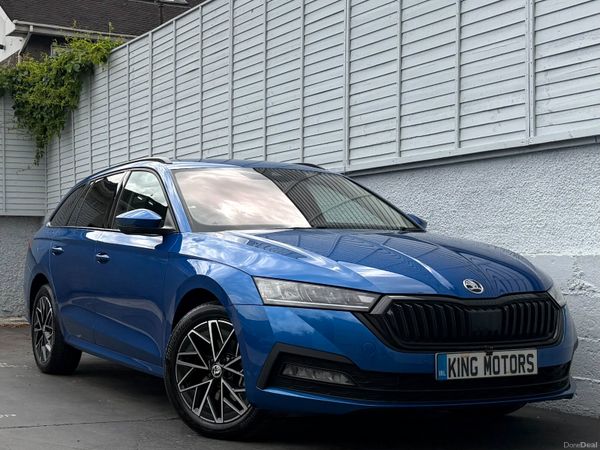 Skoda Octavia Estate, Petrol Hybrid, 2023, Blue