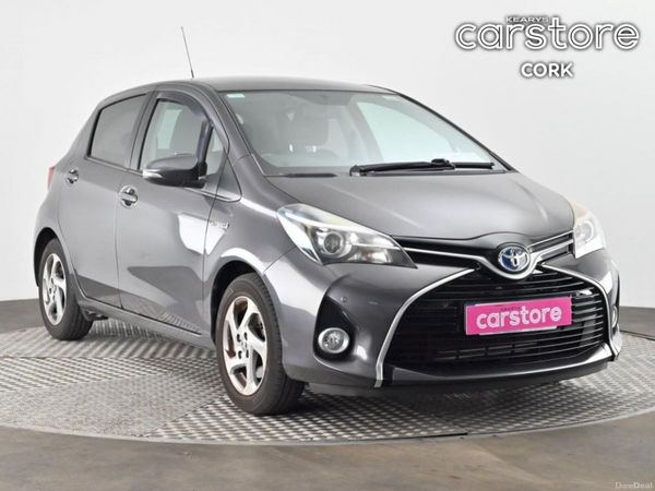Toyota Yaris Hatchback, Petrol Hybrid, 2017, Grey
