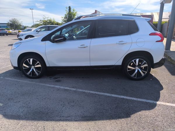 Peugeot 2008 SUV, Petrol, 2016, White