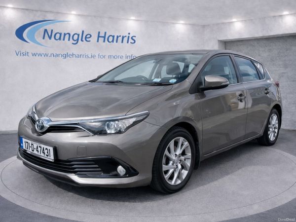 Toyota Auris Hatchback, Diesel, 2017, Bronze