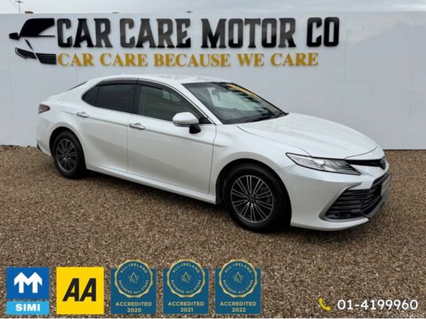 Toyota Camry Saloon, Petrol Hybrid, 2022, White