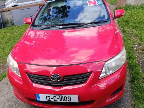 Toyota Corolla Saloon, Diesel, 2012, Red
